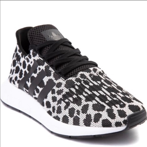 adidas women's swift run leopard